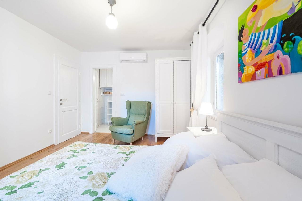 Apartments Rialto Gallery ชิเบนิก ภายนอก รูปภาพ