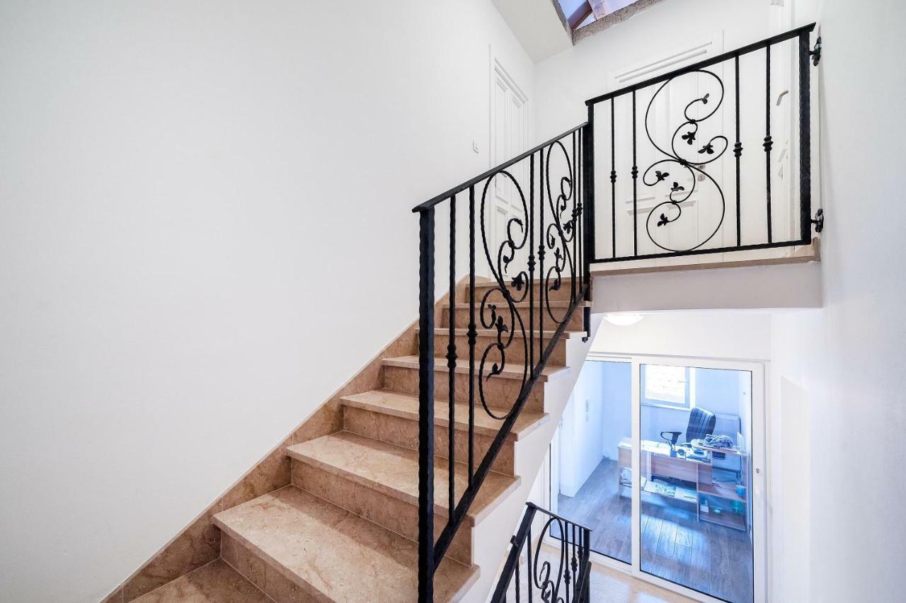 Apartments Rialto Gallery ชิเบนิก ภายนอก รูปภาพ