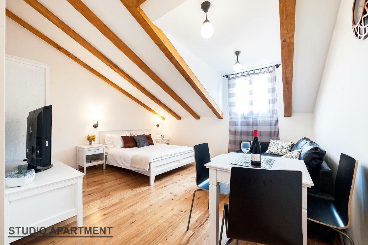Apartments Rialto Gallery ชิเบนิก ภายนอก รูปภาพ